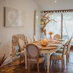 La Papaye, Maison De Charme Avec Piscine Et Casa de Férias *