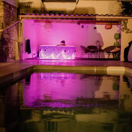 La Papaye, Maison De Charme Avec Piscine Et Vakantiehuis Boissières
